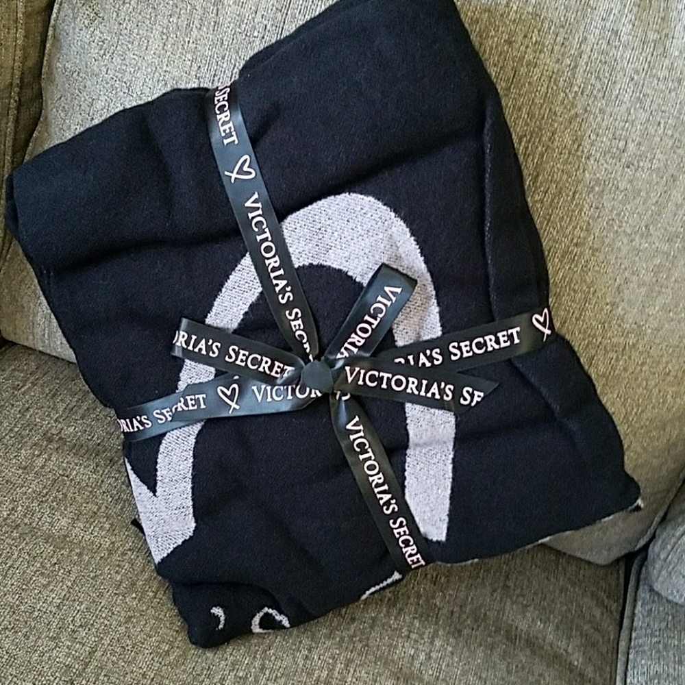 NEW Victoria Secret Blanket